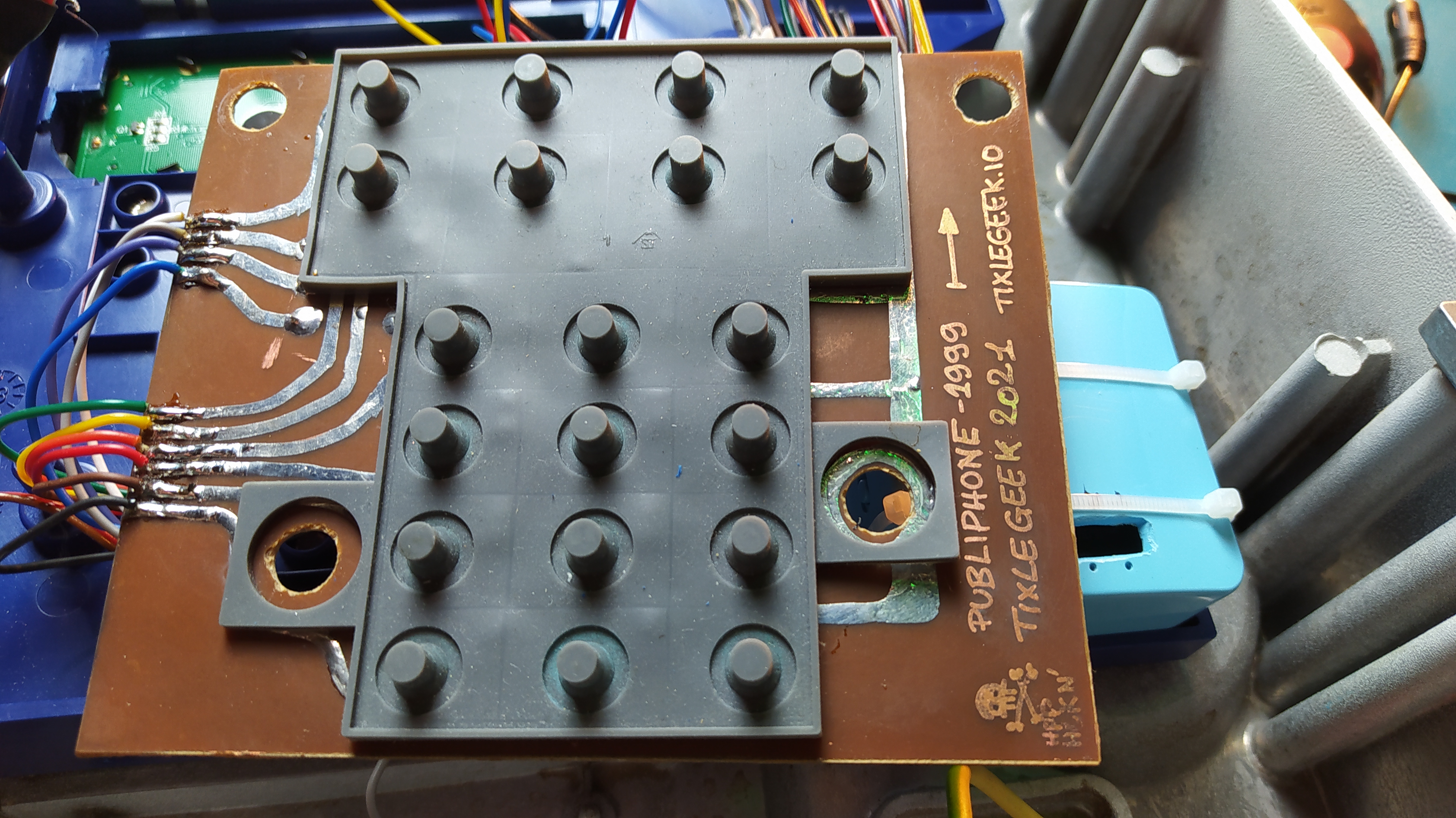 publiphone clavier intérieur